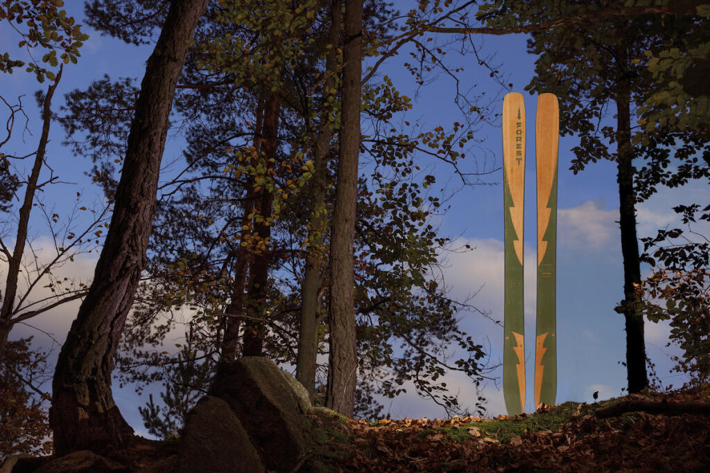 Lyže Forest Skis.