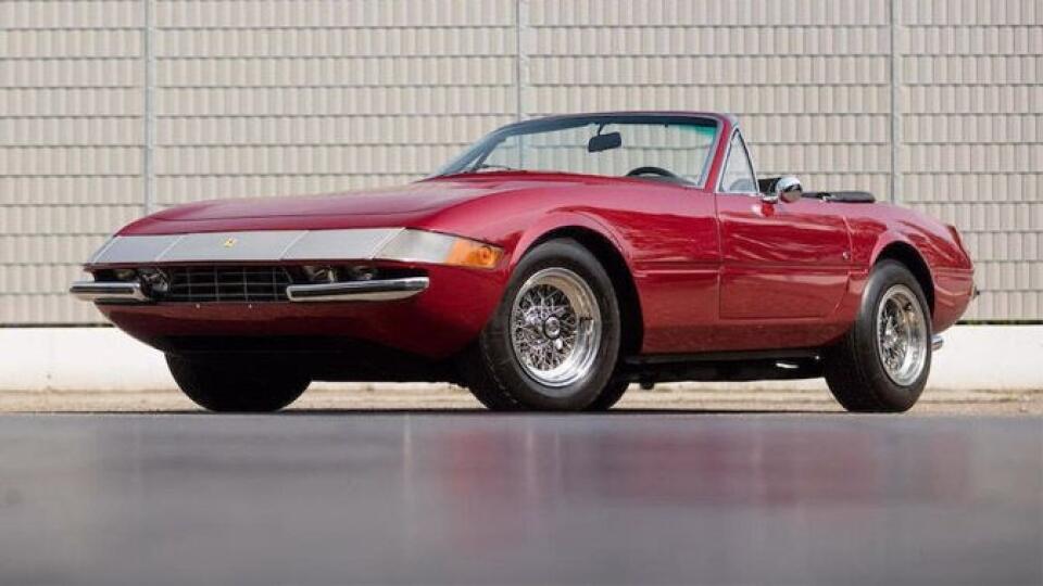 Ferrari 365 GTS/4 Daytona Spider