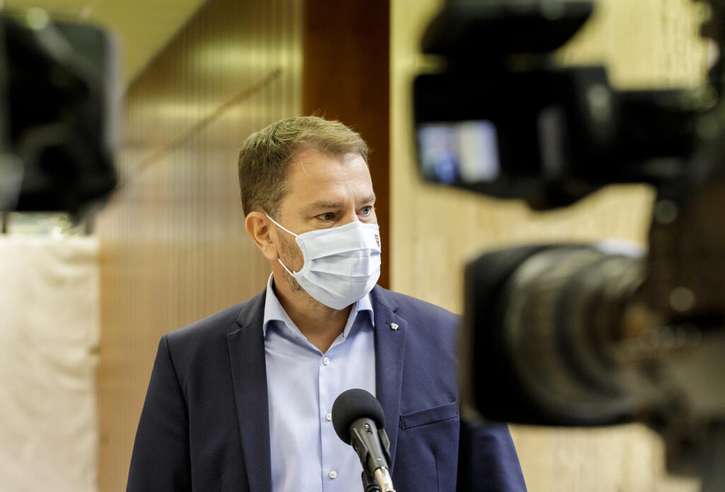 Na snímke podpredseda vlády SR a minister financií SR Igor Matovič (OĽaNO) prichádza na 35. rokovanie vlády SR v Bratislave 14. októbra 2021. FOTO TASR - Dano Veselský