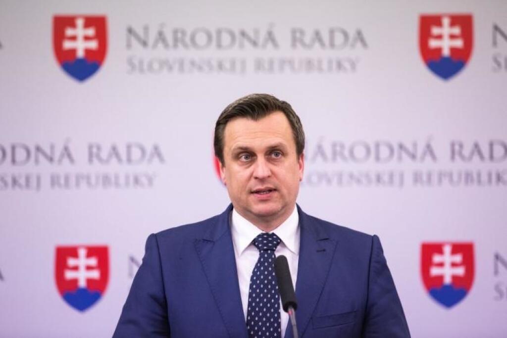 13. plat? To nie je dobrý nápad, tvrdia zamestnávatelia