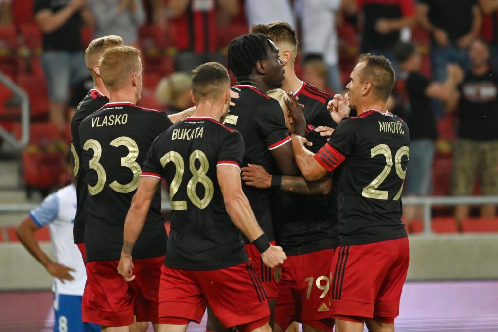 Trnavský Spartak remizoval doma s rumunským Sepsi OSK 0:0 a DAC Dunajská Streda podľahol Partizanu Belehrad na súperovej pôde 0:1.