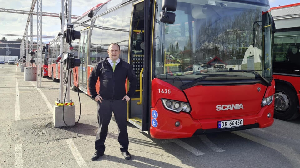 Autobusar Vlado Nam Odvaznym Cinom Robi Dobre Meno Vo Svete