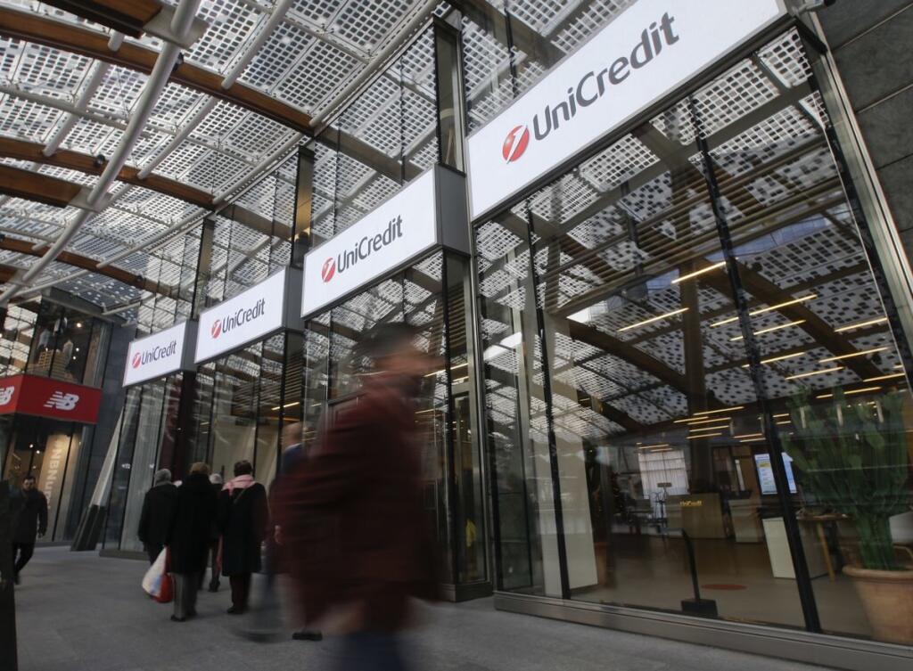 UniCredit dopláca na Turecko. Zisk jej spadol o 99 percent