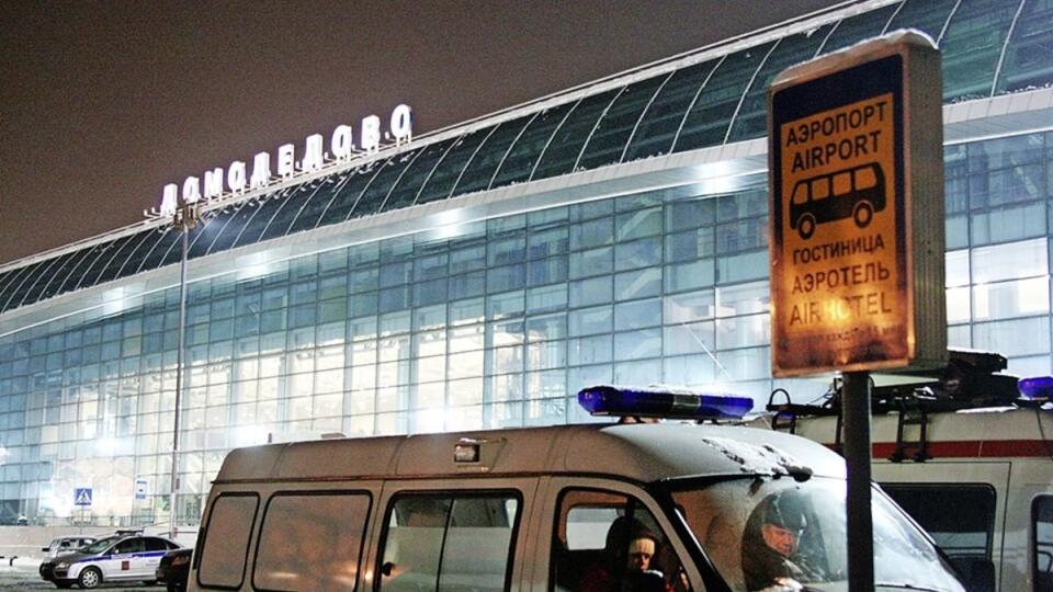 Prvý útok na letisko Domodedovo v Moskve v roku 2004 spôsobil haváriu dvoch lietadiel.