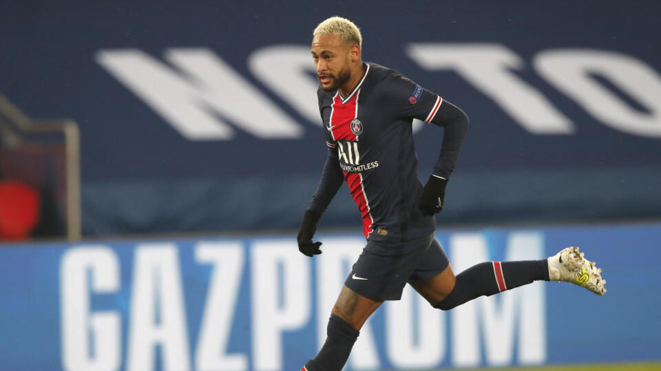 JB 43 Paríž - Hráč PSG Neymar s loptou v zápase H-skupiny 6. kola skupinovej fázy Ligy majstrov Paríž SG - Istanbul Basaksehir v Paríži 9. decembra 2020. FOTO TASR/AP
PSG's Neymar in action during the Champions League group H soccer match between Paris Saint Germain and Istanbul Basaksehir at the Parc des Princes stadium in Paris, France, Wednesday, Dec. 9, 2020. (AP Photo/Francois Mori)
