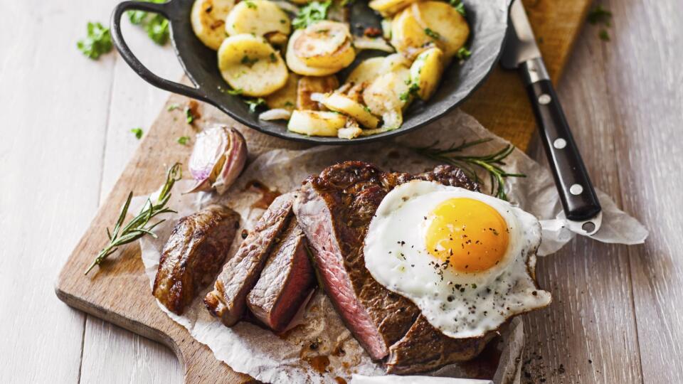 Rib eye steak s volským okom