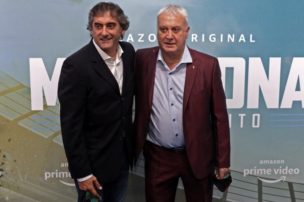 Bývalí futbalisti Enzo Francescoli a Argentinian Norberto na premiére filmu.