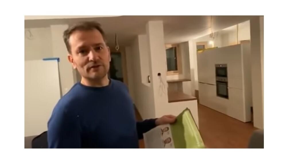 Premiér Igor Matovič ukázal dom.