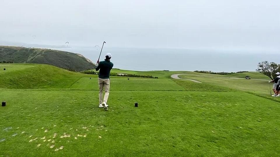 VIDEO Ide mu to aj v golfe: Bale zaznamenal svoj prvý hole-in-one