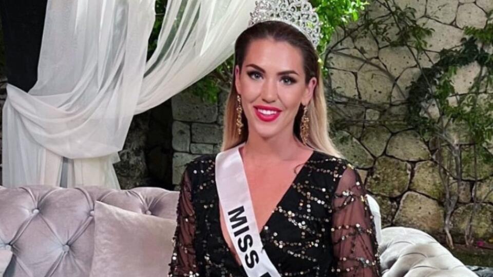 Z vily si domov odniesla aspoň titul Miss Ruža.