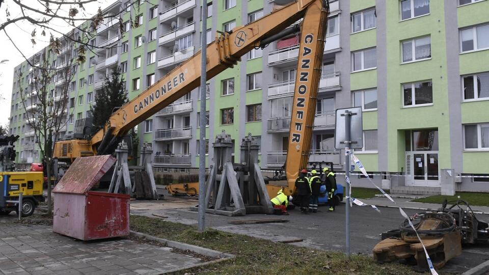 SR Prešov demolačný stroj bytovka výbuch Mukačevská POX
