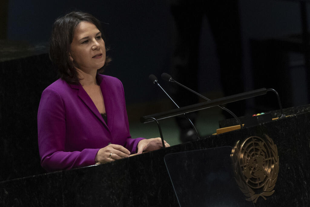 PK 21 New York - Nemecká ministerka zahraničných vecí Annalena Baerbocková sa prihovára počas konferencie o plnení Zmluvy o nešírení jadrových zbraní (NPT) v sídle OSN v New Yorku 1. augusta 2022. FOTO TASR/AP

Germany's Minister of Foreign Affairs Annalena Baerbock addresses the 2022 Nuclear Non-Proliferation Treaty (NPT) review conference, in the United Nations General Assembly, Monday, Aug. 1, 2022. (AP Photo/Yuki Iwamura)