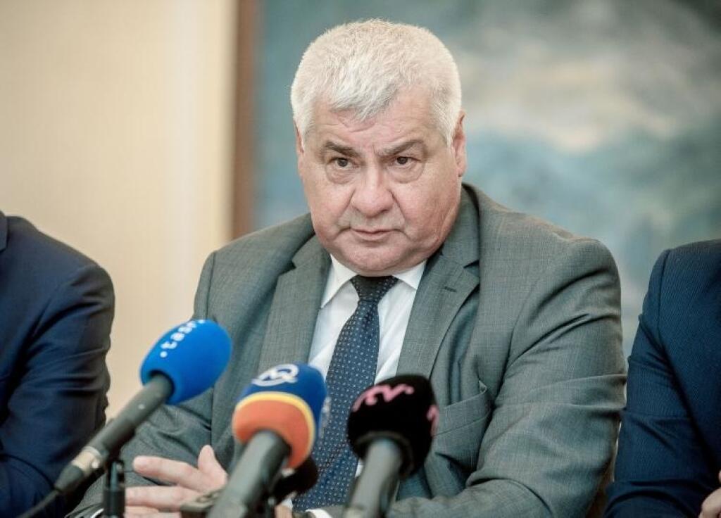 Érsek: Výmena starých rušňov a vozňov by stála dve miliardy