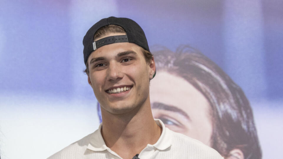 Na snímke je tlačová konferencia pri príležitosti prvého výročia draftu Juraja Slafkovského, do Montreal Canadiens v National Hockey League.