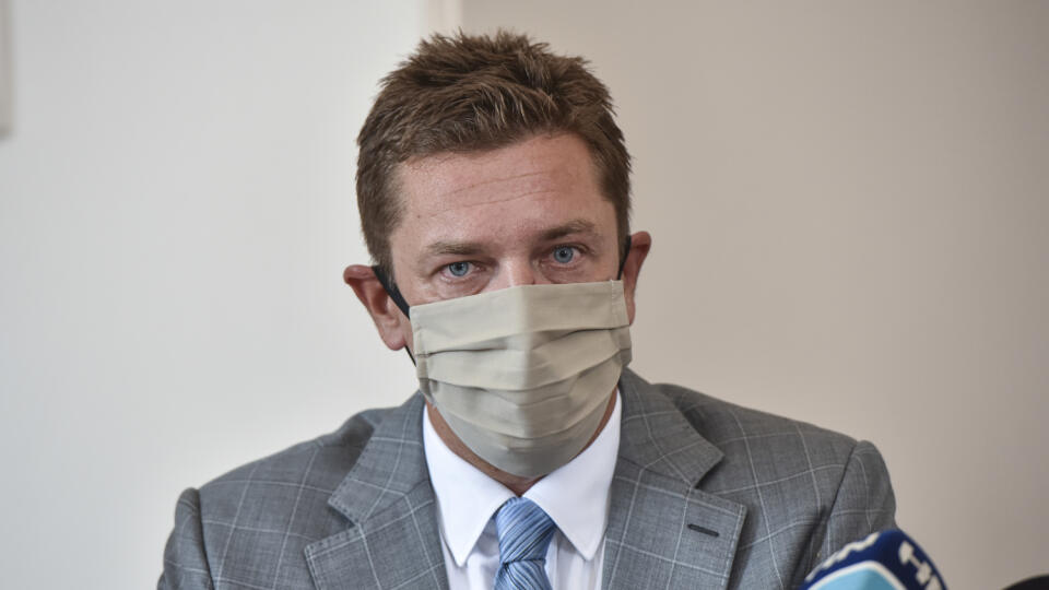 Na snímke minister dopravy a výstavby SR Andrej Doležal (nominant Sme rodina) počas tlačovej konferencie na tému Nové obstaranie technickej a strážnej služby pre Slovenskú poštu 10. augusta 2020 v Bratislave. FOTO TASR - Pavol Zachar