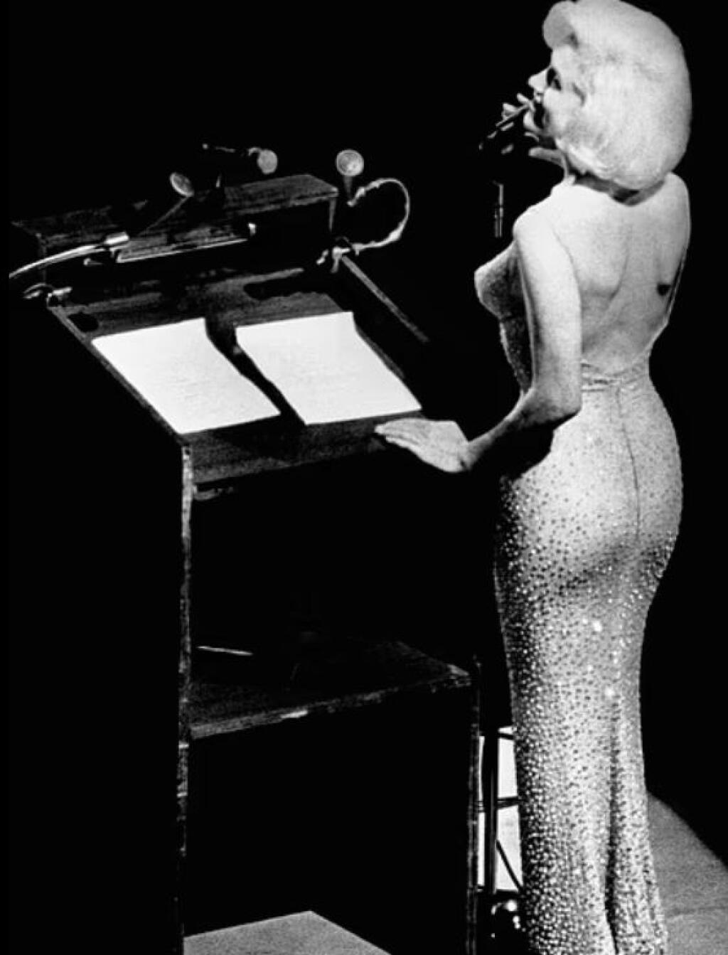 Marilyn Monroe v ikonických šatách, v ktorých v roku 1962 zaspievala Kennedymu k narodeninám.