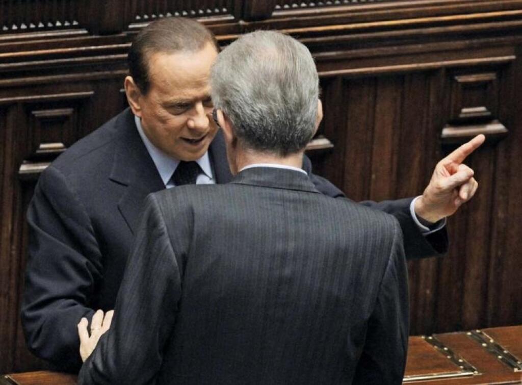 Monti proti Berlusconimu