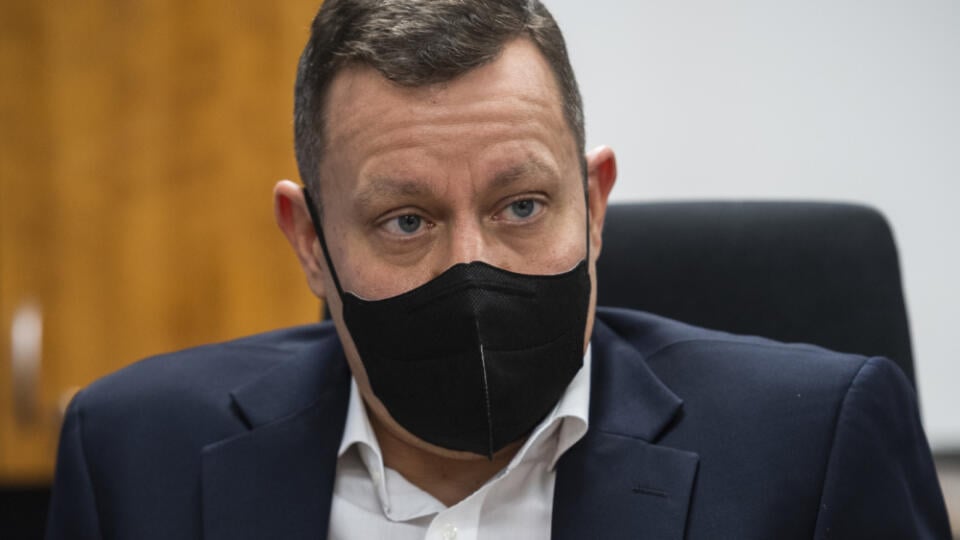 Na snímke špeciálny prokurátor SR Daniel Lipšic gestikuluje počas rozhovoru pre TASR v Bratislave 20. decembra 2021. FOTO TASR - Jaroslav Novák