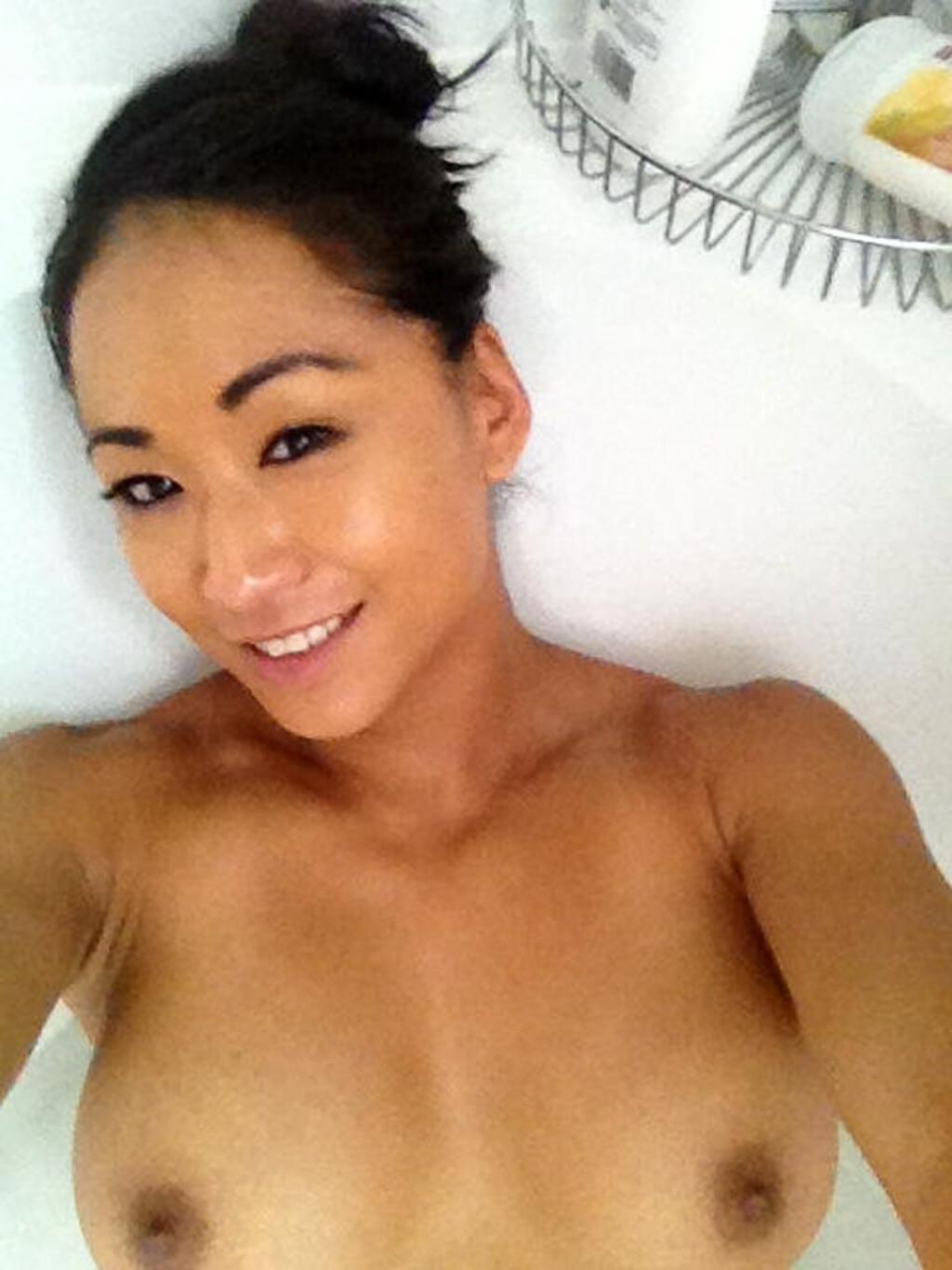 Zábery nahej bojovníčky Gail Kim sa objavili na internete.