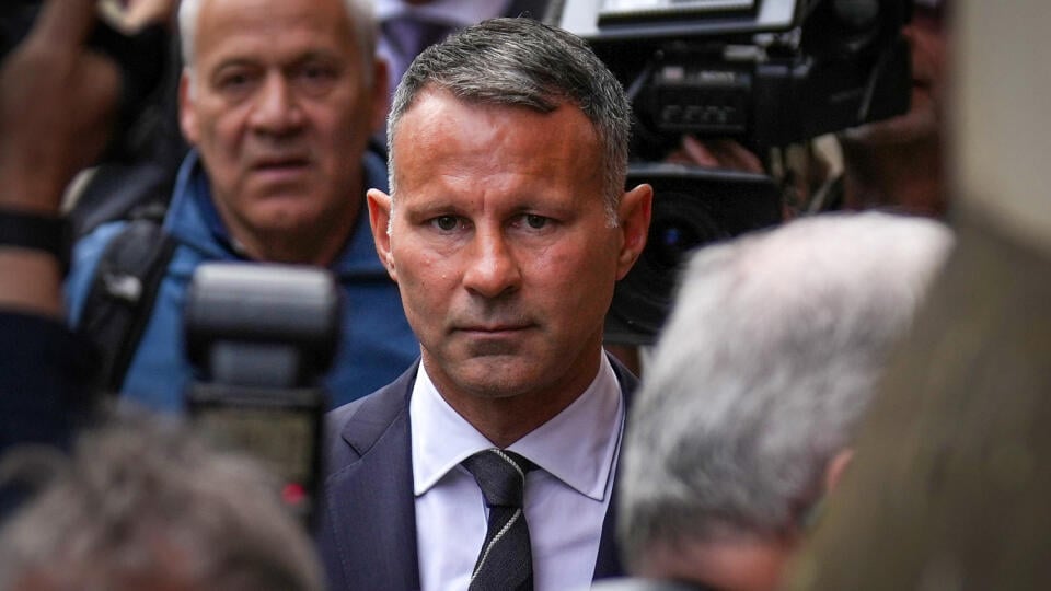 Bývalý futbalista Ryan Giggs má v týchto dňoch starostí vyše hlavy. Pred súdom čelí závažným obvineniam z domáceho násilia.