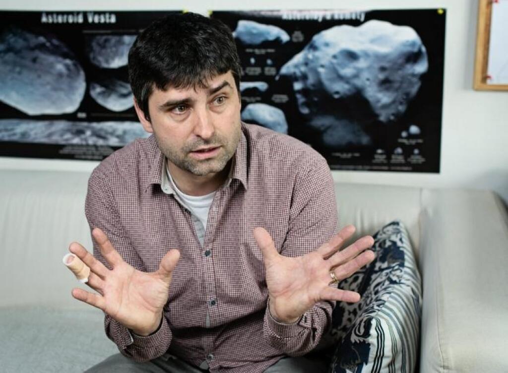 Astronóm Juraj Tóth: So Zemou sa môžu zraziť milióny telies
