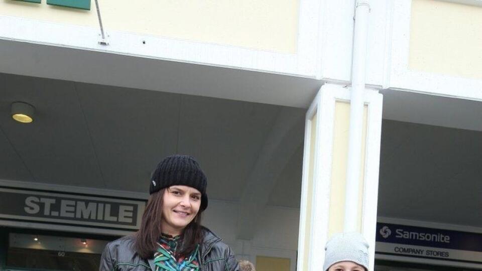 Miriam Fraňová (32) s krstnou dcérou Ninkou (10)