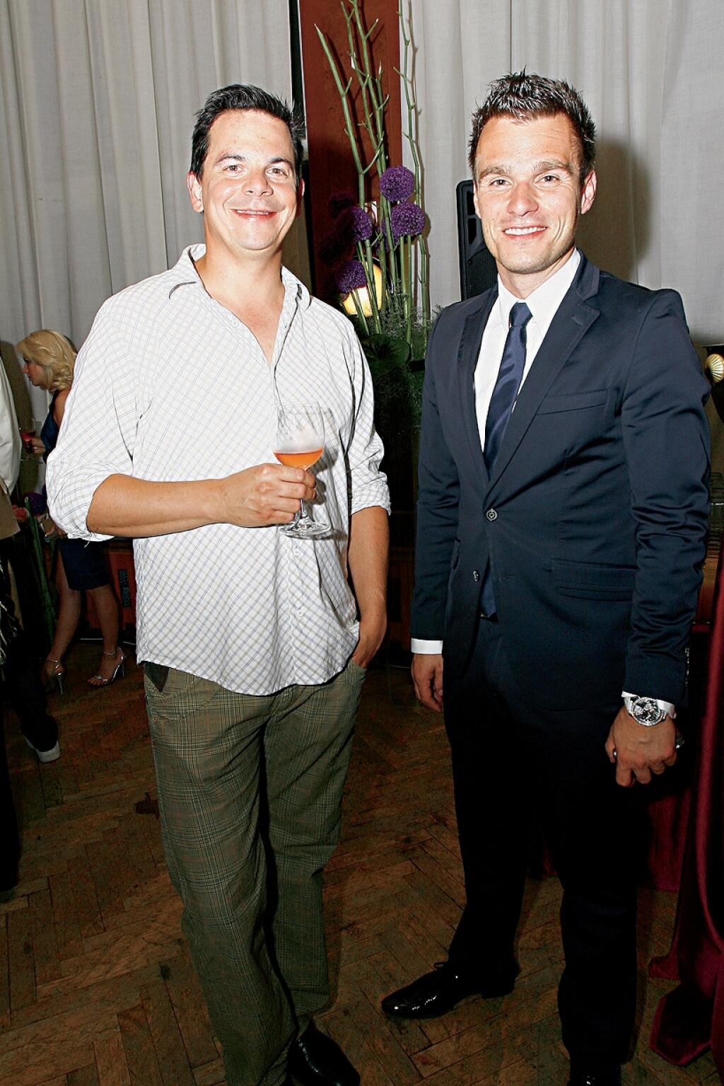 Dano Dangl a Leoš Mareš, tanečná súťaž Let's dance, 3. séria, finále, after party
Foto: Martin Domok
Uverejnené: Šarm č. 25/09
pôvodný súbor:_MG_8233.eps