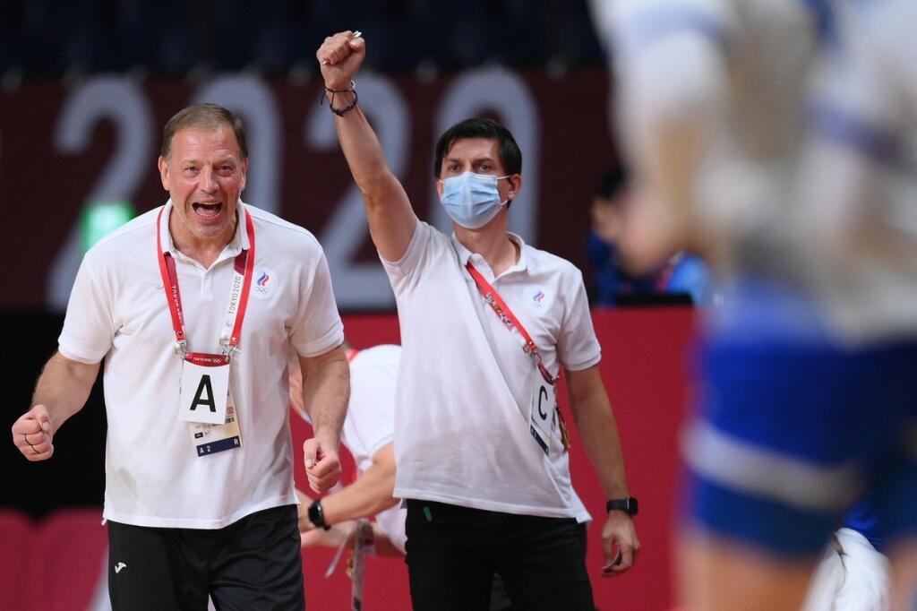 Tomáš Hlavatý pôsobí aj v ruskej reprezentácii, s ktorou získal na olympiáde v Tokiu striebornú medailu.