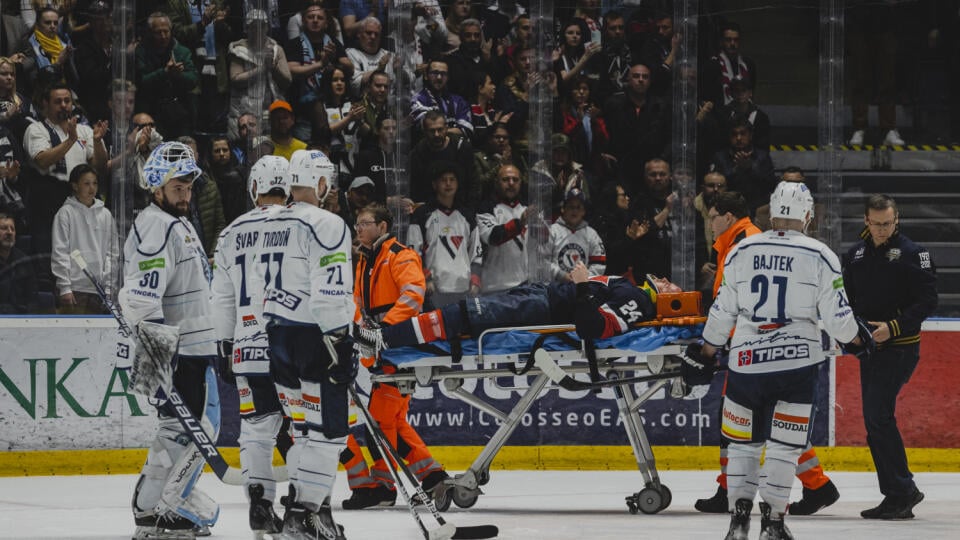 Na snímke Tomáš Zigo (HC Slovan) počas druhého zápasu finálovej série Kaufland Play Off hokejiovej Tipsport Extraligy.