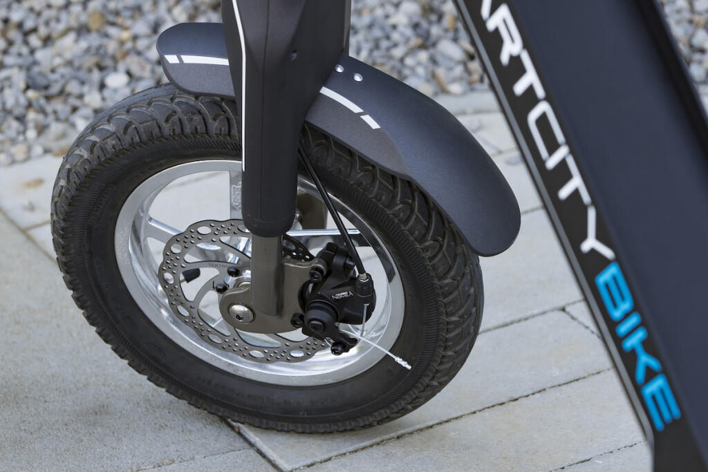 Antik Smart City Bike, predné koleso