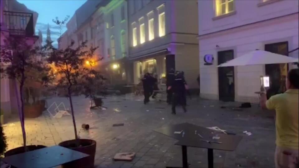 FOTO Holandskí chuligáni z bitky v Bratislave prehovorili: Priznali sa k bodnutiu nožom!