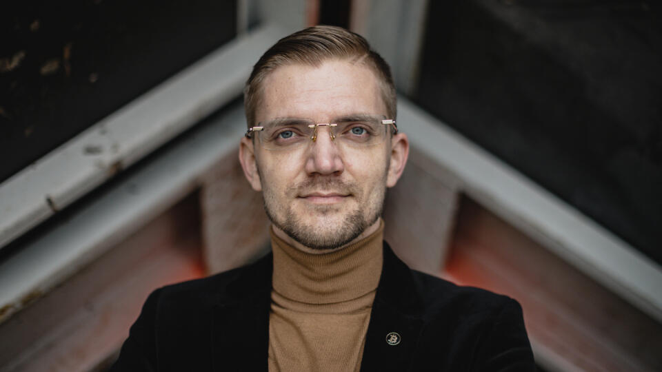 Na snímke Marek Môcik, zakladateľa organizácie Blockchain Slovakia.