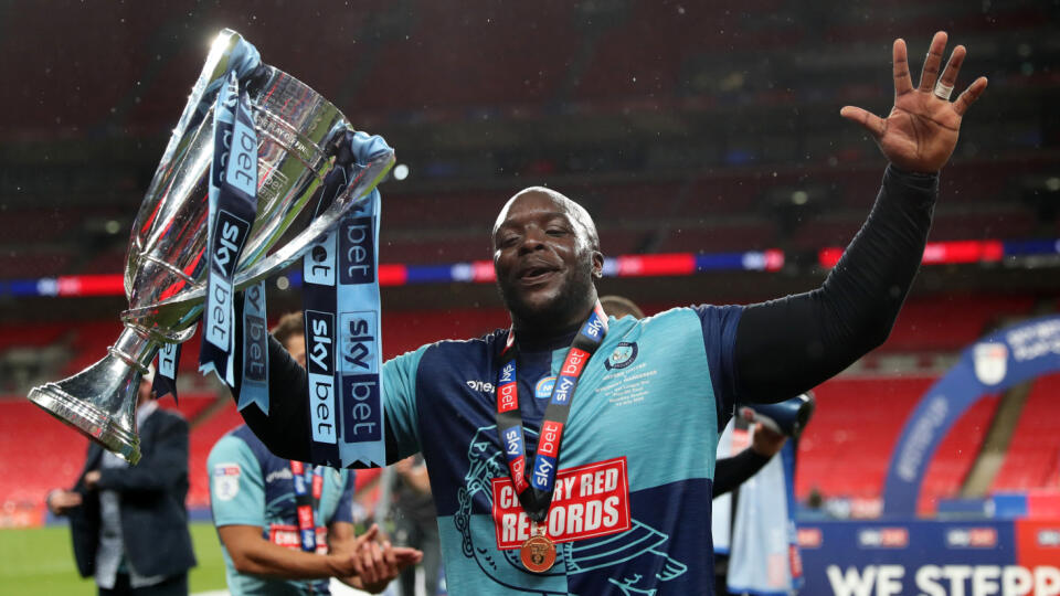 Adebayo Akinfenwa mal postupu do Championship neuveriteľnú radosť.