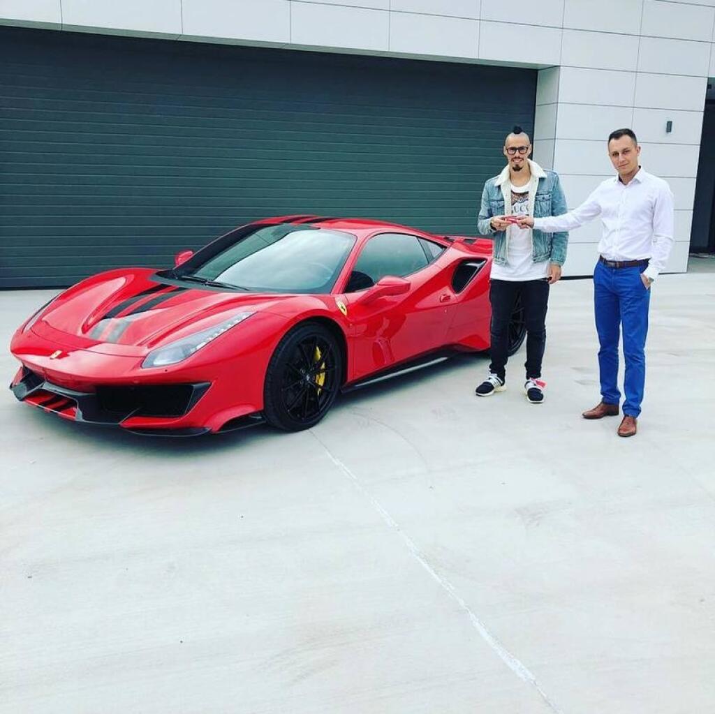 Pred dvomi rokmi si Hamšík kúpil Ferrari 488 Pista, ktorého cena je astronomických 300-tisíc eur.