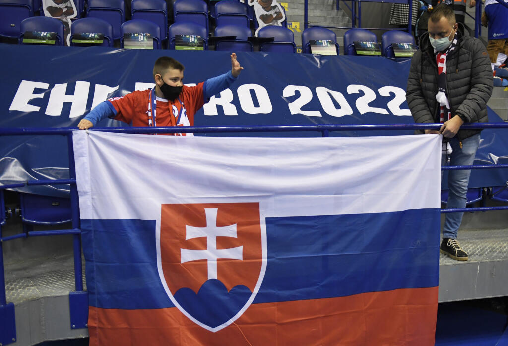 Na snímke diváci v Steel Aréne v zápase základnej F-skupiny majstrovstiev Európy v hádzanej mužov Slovensko - Litva v Košiciach.