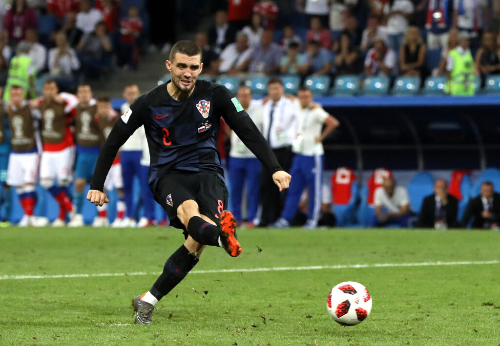 3.) Mateo Kovačič - 35 miliónov eur. Kovačič je záložník. Má 25 rokov a je hráčom londýnskej Chelsea.