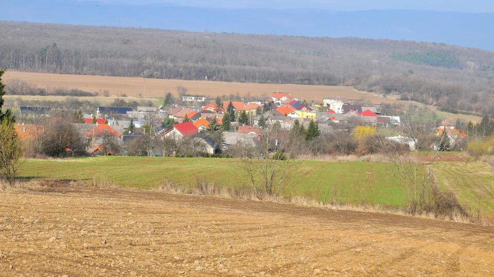 Po chladných veľkonočných dňoch aj do Abranoviec zavítala jar.