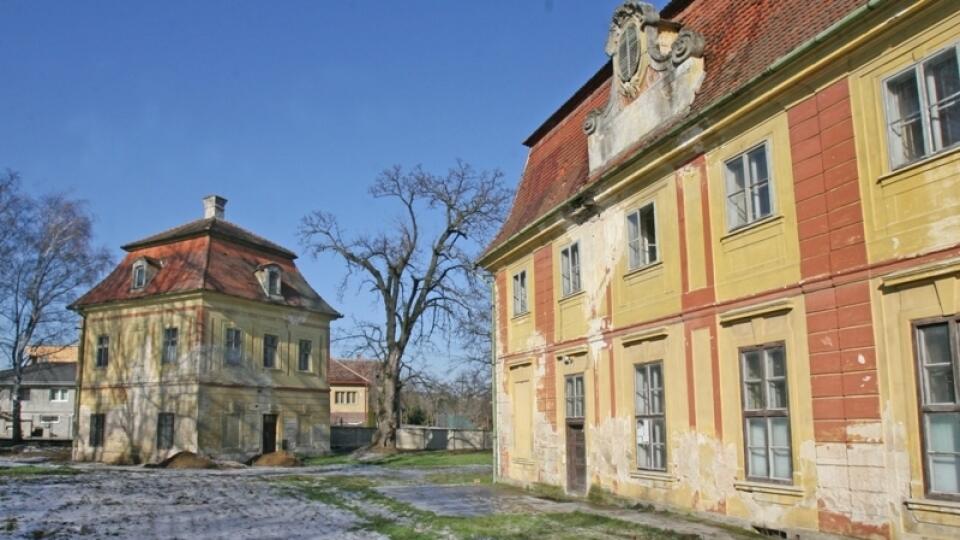 CHTELNICKÝ KAŠTIEĽ: Historická stavba nutne potrebuje opravu.