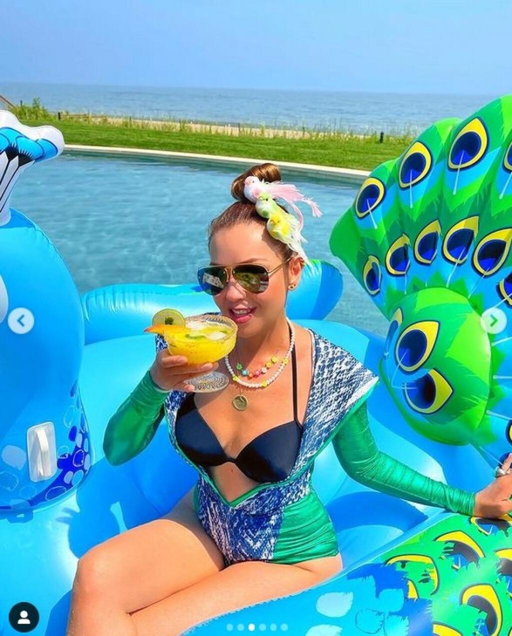 Thalía oslávila 50 rokov, ale vyzerá skôr ako sladká tridsiatnička.
