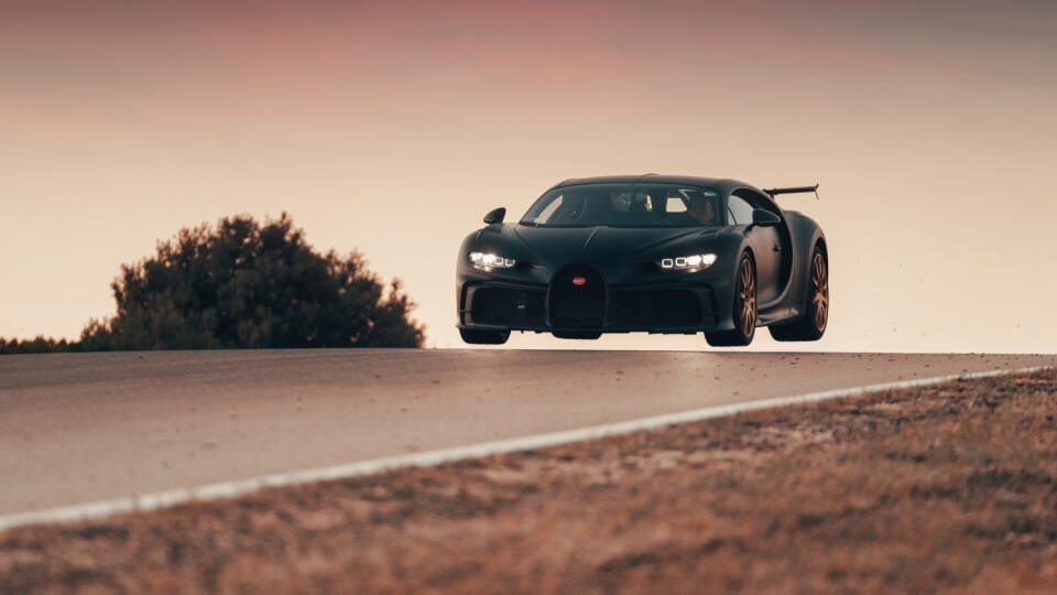 Bugatti Chiron Pur Sport na okruhu Nardo.