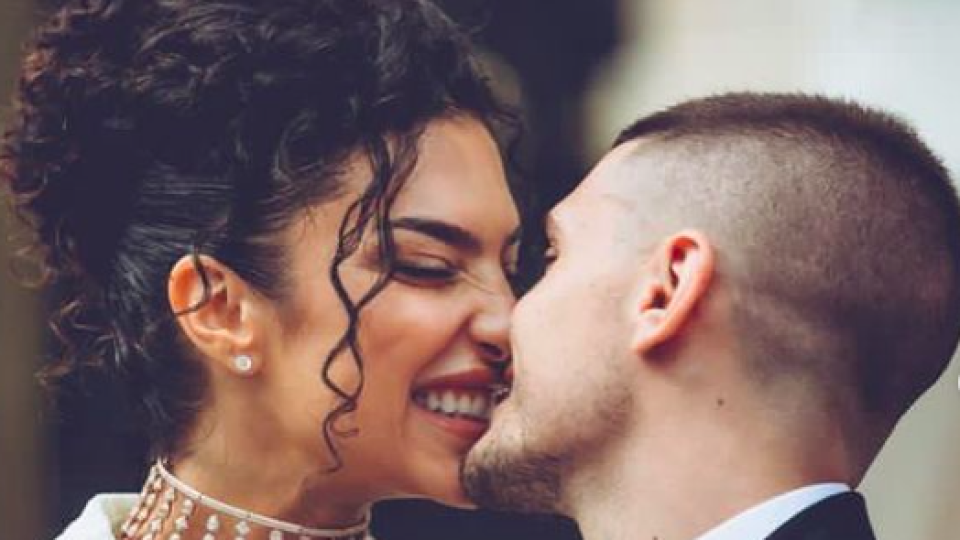 Hviezdny taliansky reprezentant Marco Verratti (28) si po dvoch rokoch vzťahu zobral za ženu sexi modelku Jessicu Aidiovú (29).