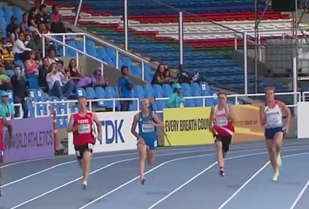 Alberto Nonino bojoval na pretekoch na 400 metrov na majstrovstvách sveta juniorov nielen so súpermi, ale aj s vlastnými trenírkami. Nádej na dobrý výsledok totiž Noninovi zmaril jeho vlastný penis, ktorý sa mu neposlušne dral von.