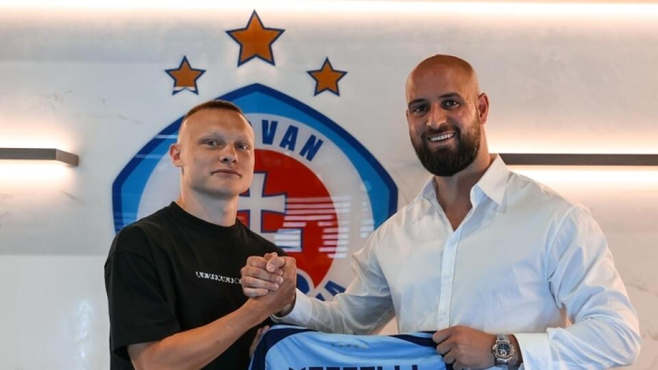 Slovenský futbalista Nino Marcelli (18) zaujal svojimi výkonmi v drese majstrovského Slovana Bratislava a je považovaný za jedného z našich najväčších talentov súčasnosti.