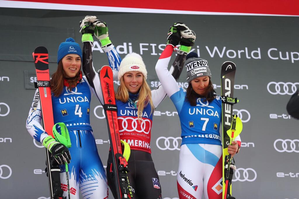 Petra Vlhová v cieli druhého kola slalomu v Semmeringu, Nakoniec je z toho druhé miesto.