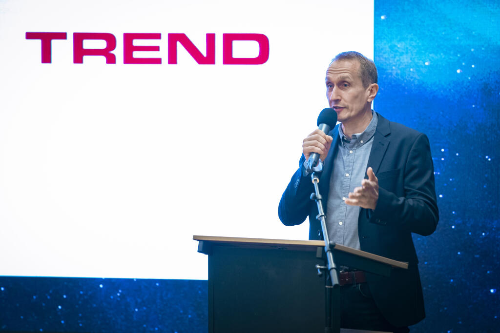 Trend konferencie: Top Manažment 2021 - Svet v roku 2021 a čo nás čaká ďalej. Na snímke je moderátor Ronald Ižip.