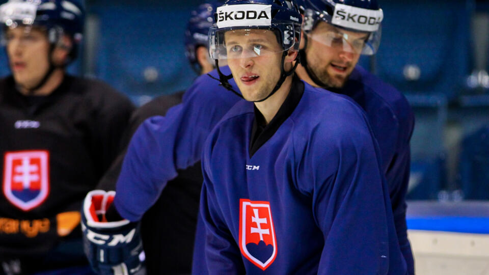 Na snimke Radoslav Tybor pocas druheho zo siedmych zrazov slovenskej hokejovej reprezentacie pred zaciatkom Majstrovstiev sveta v ladovom hokeji 2015, ktore budu hostit Praha a Ostrava.