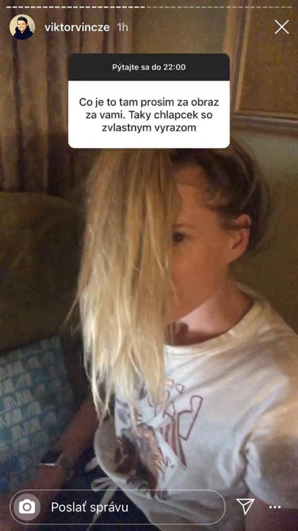 Viktor zverejnil zábery manželky Adely bez mejkapu a so strapatým účesom.