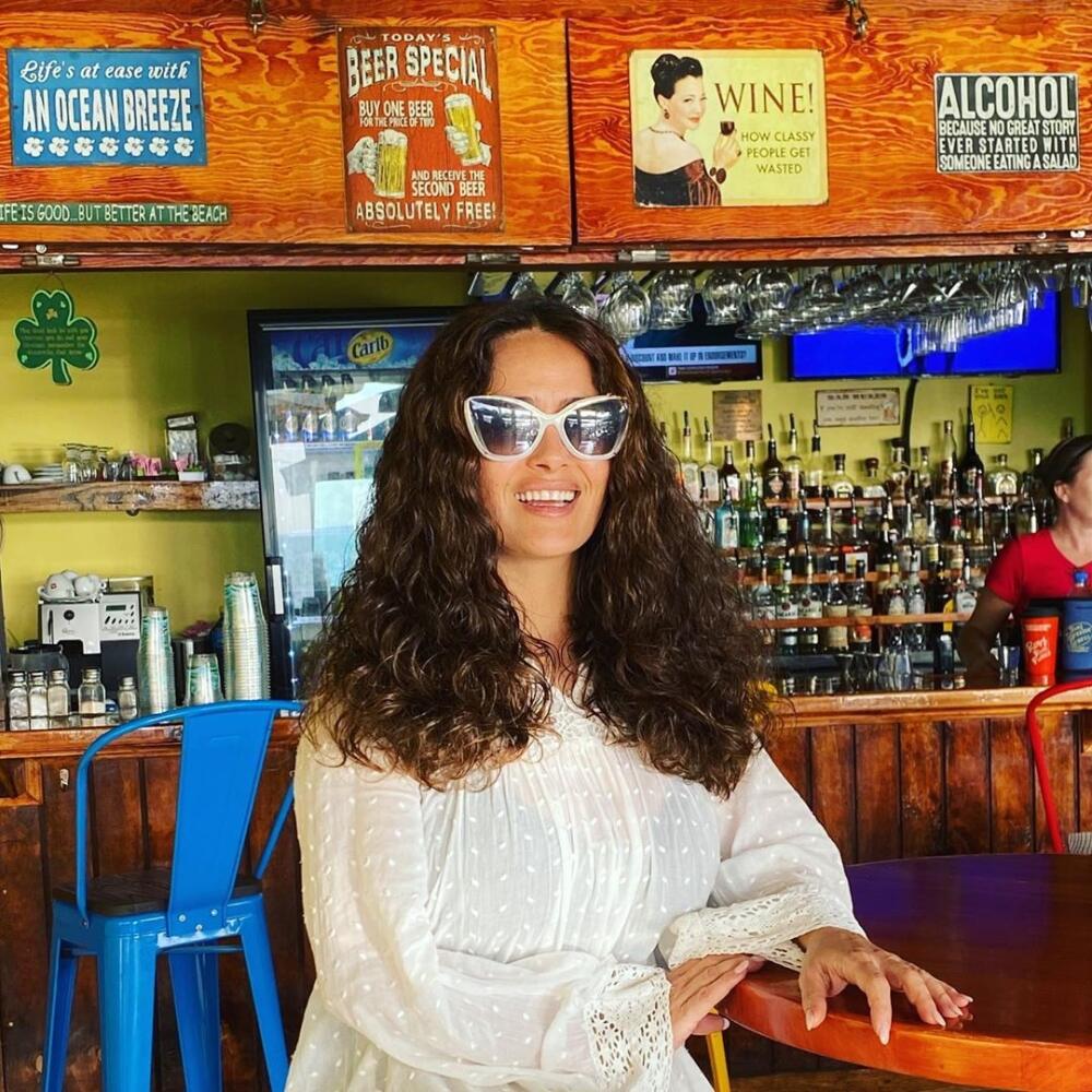 Mexická herečka Salma Hayek oslávila 2. septembra svoje 54. narodeniny.