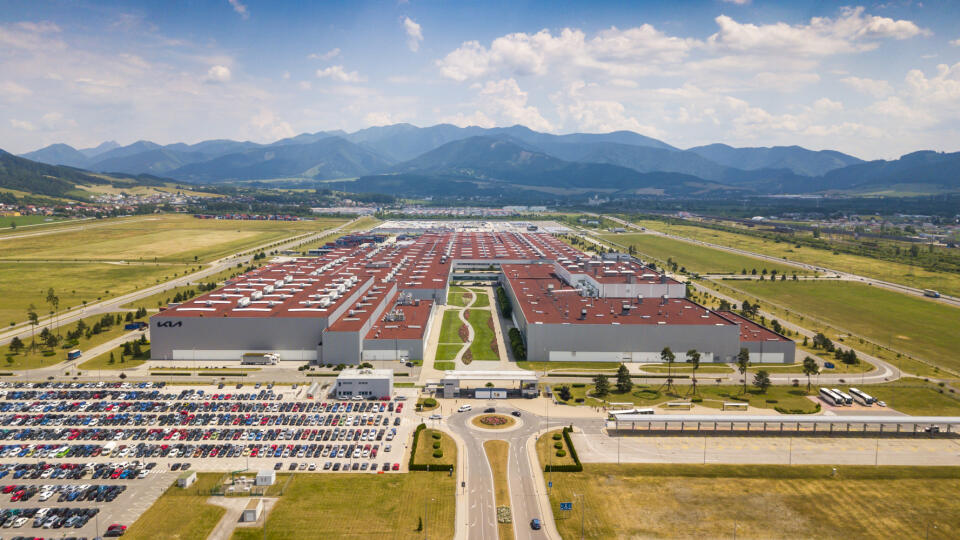 Kia Slovakia: Základné mzdy zvyšovali v apríli o 60 €, plánujú aj 13. a 14. platy.