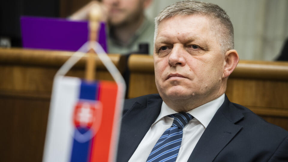 Na snímke poslanec NRSR Robert Fico (SMER-SD) počúva prezidentku SR Zuzanu Čaputovú, ktorá vystúpila so správou o stave Slovenskej republiky pred poslancami Národnej rady (NR) SR v Bratislave v utorok 29. novembra 2022. FOTO TASR - Jaroslav Novák